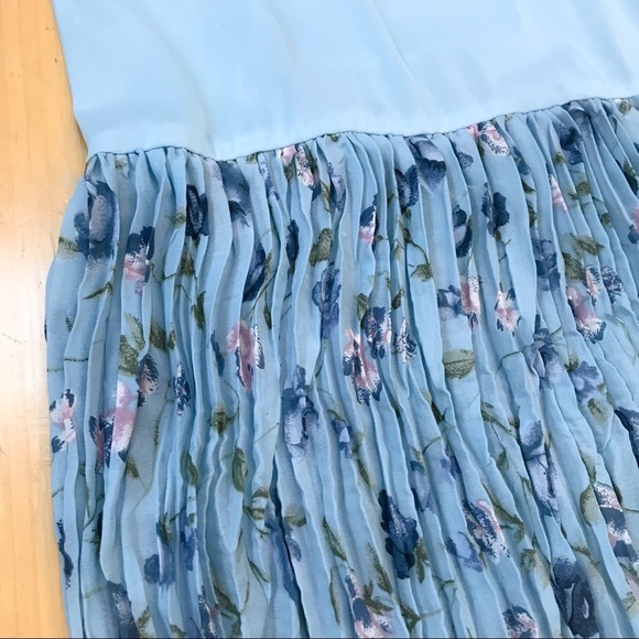 Floral accordion skirt dress, 16 petite. - Picture 2 of 4